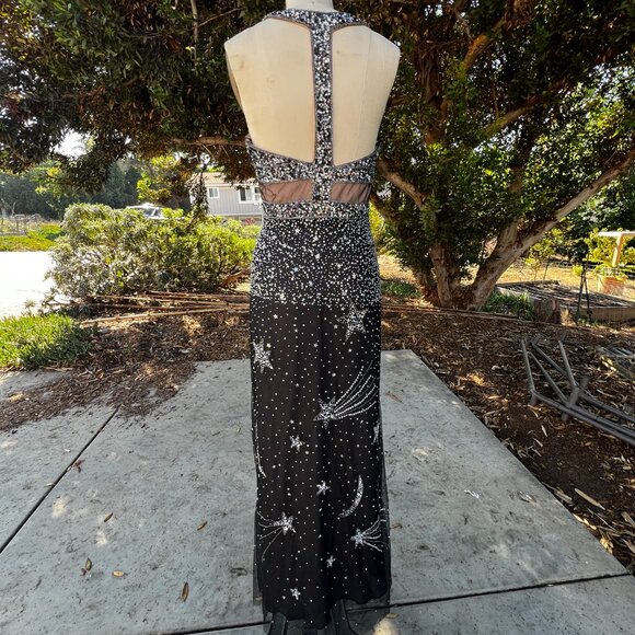 Celestial Bead & Sequin Embroidered Formal Gown - Picture 5 of 9